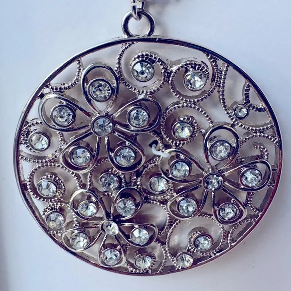 Jaclyn Smith Silver Necklace & Earring Set - Picture 2 of 2